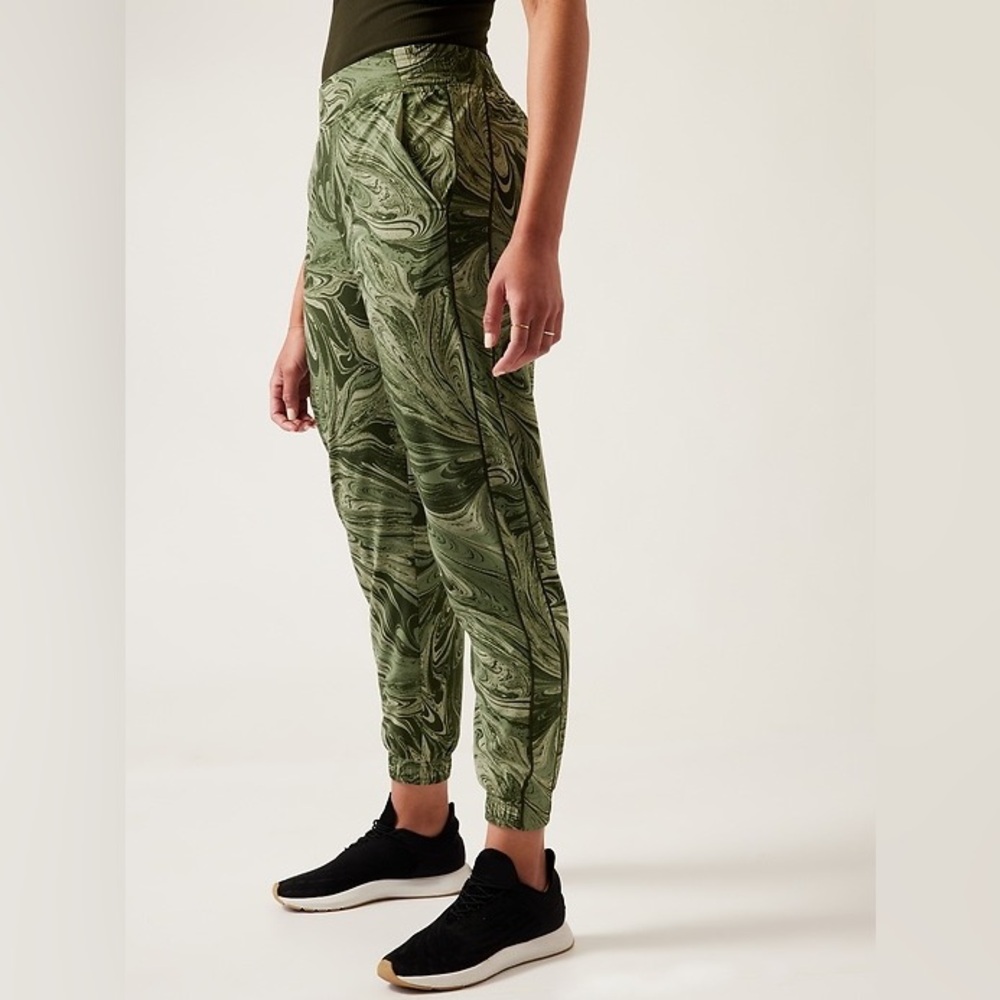 Athleta Brooklyn Jogger Sumi Marble Green Size 12